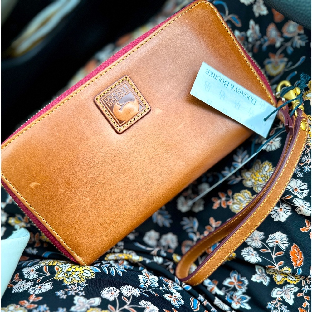 Authentic NWT! Dooney &Bourke brand new!  Florentine Large Zip Around Wristlet